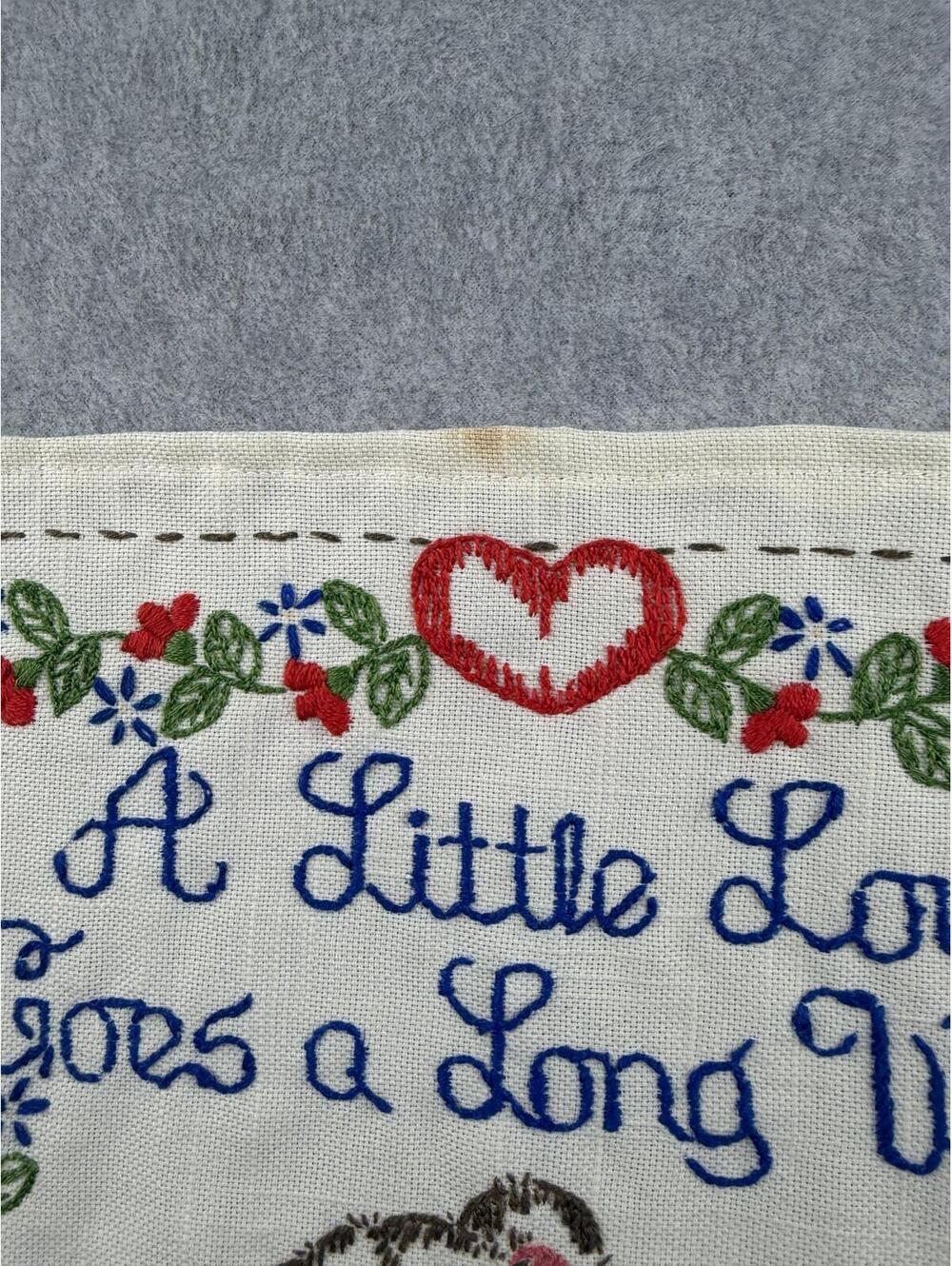 Embroidered A little love goes a long way - Picture 4 of 6